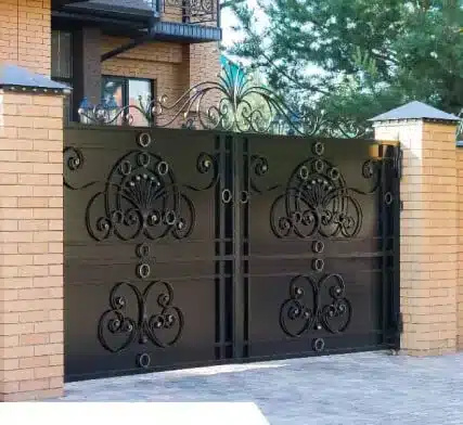 Choosing the Right Material for Your Automatic Gate in Singapore: Metal vs. Wood vs. PVC Which Automatic Gate Should